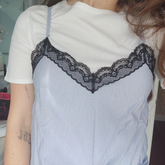 Zara double layer Cami with lace on white T shirt - Picture 1 of 8